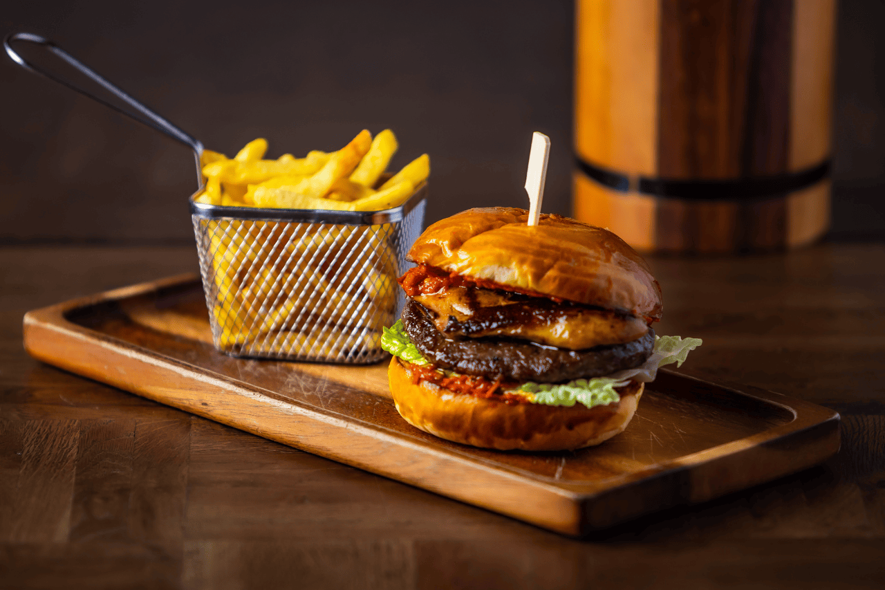 Magyaros marha burger libamájjal